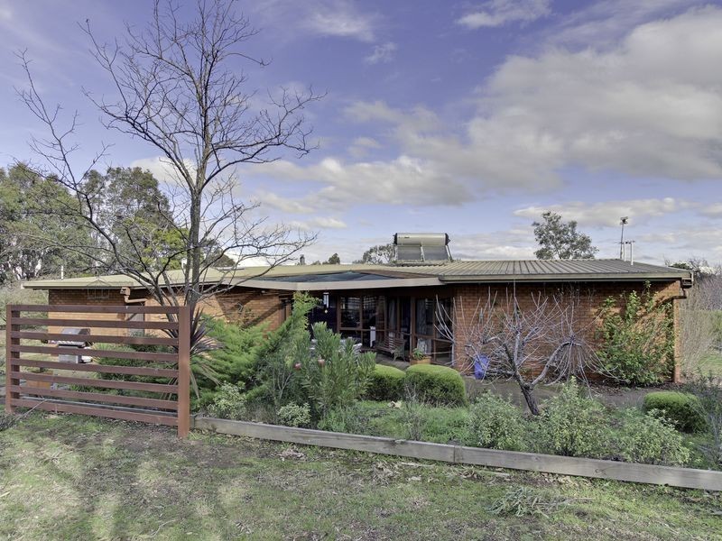 129 Heath Road, Stratford VIC 3862