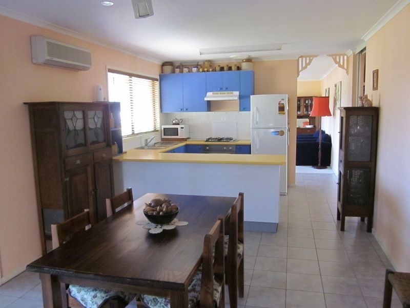 32 Wyndham Street, Stratford VIC 3862