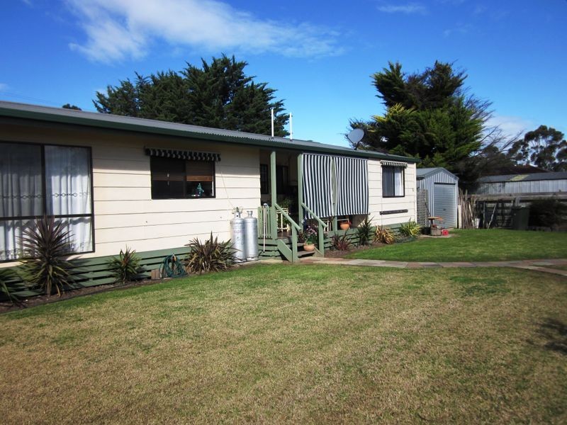 11 Davis Street, Stratford VIC 3862