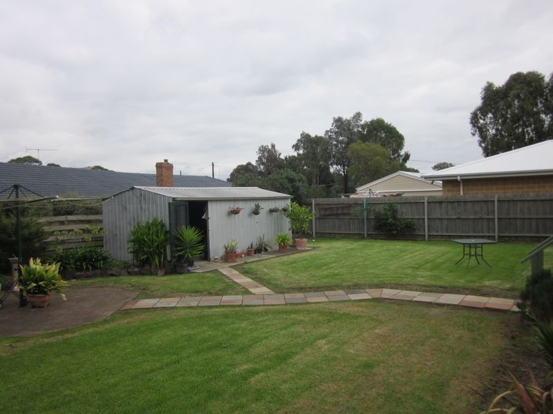 11 Davis Street, Stratford VIC 3862