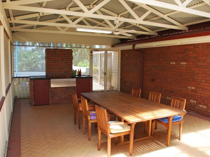 25 Newton Drive, Stratford VIC 3862