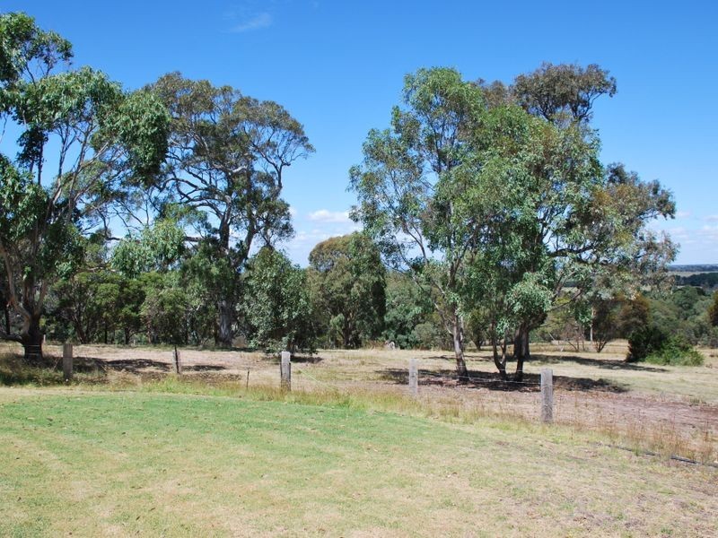 25 Newton Drive, Stratford VIC 3862