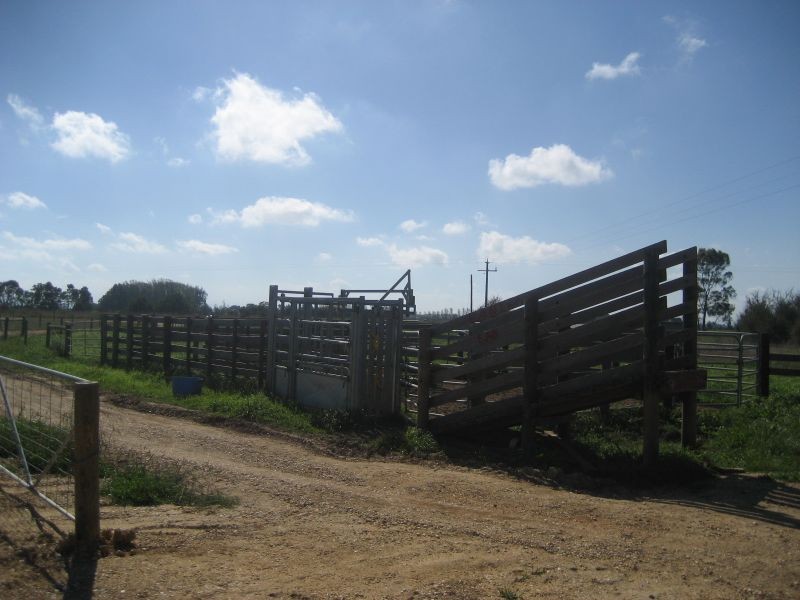 Cnr Tackens Rd & Sale Heyfield Road, Fulham VIC 3851