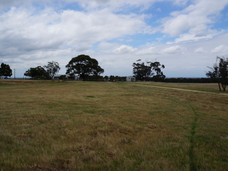 729 Longford – Loch Sport Road, Dutson VIC 3851