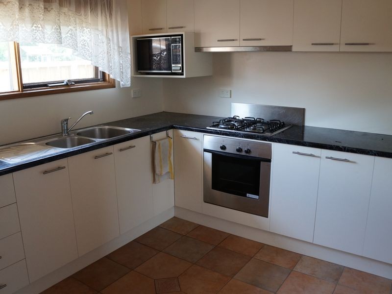 2/10 Ross Street, Sale VIC 3850