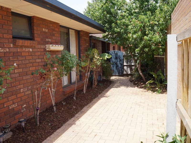 2/10 Ross Street, Sale VIC 3850