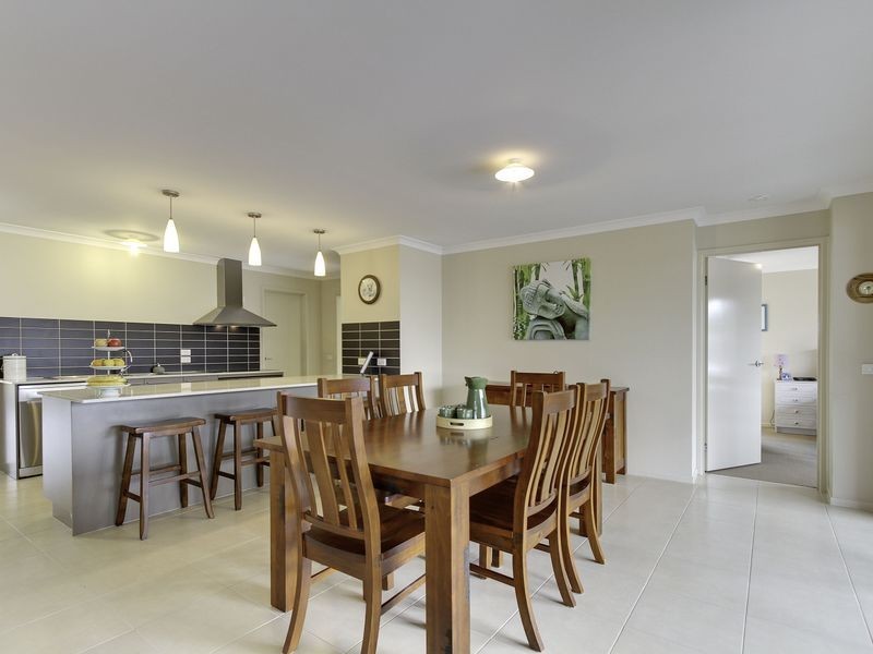 16 LLoyd Street, Stratford VIC 3862