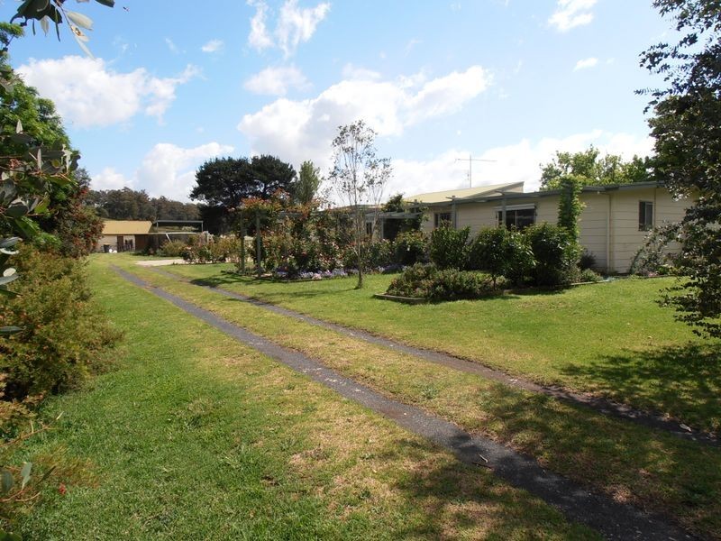 14 Sawpit Creek Road, Stratford VIC 3862