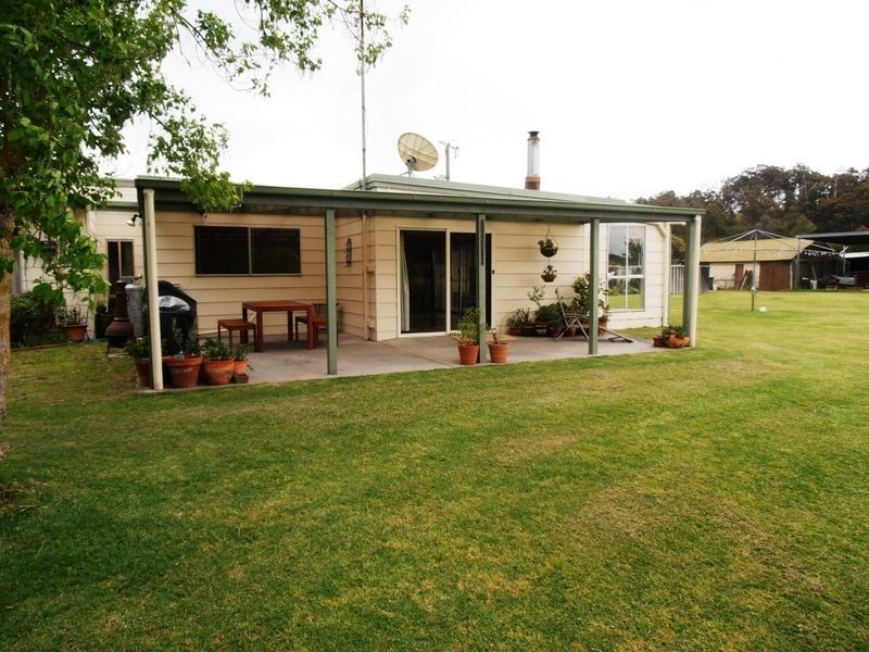 14 Sawpit Creek Road, Stratford VIC 3862