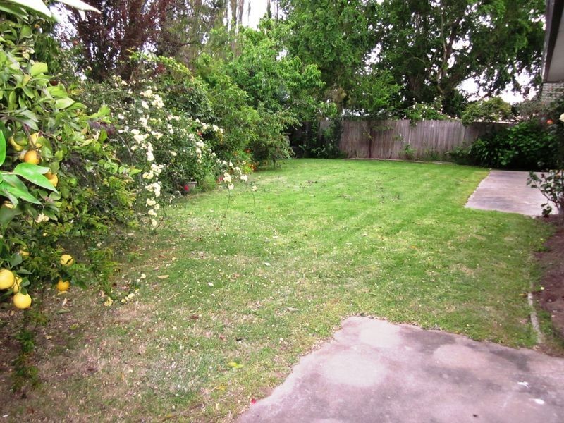 1 Simon Court, Sale VIC 3850