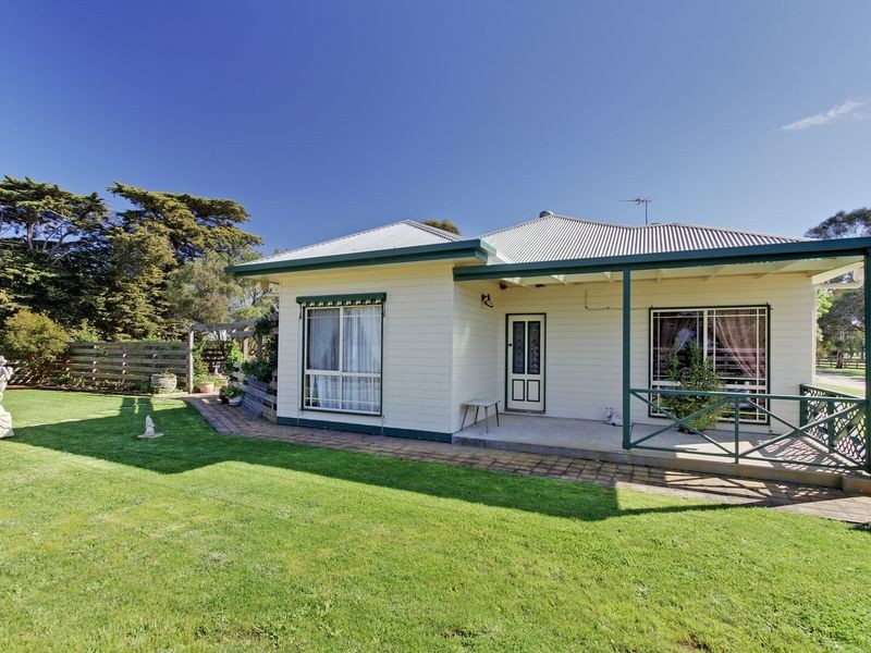 302 Sale-Cowwarr Road, Fulham VIC 3851