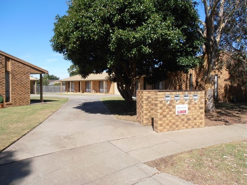 4/12 Wright Court, Sale VIC 3850