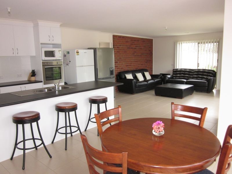 6 Neilson Court, Stratford VIC 3862