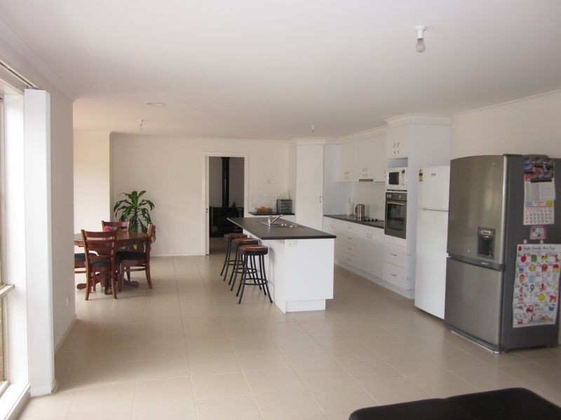 6 Neilson Court, Stratford VIC 3862