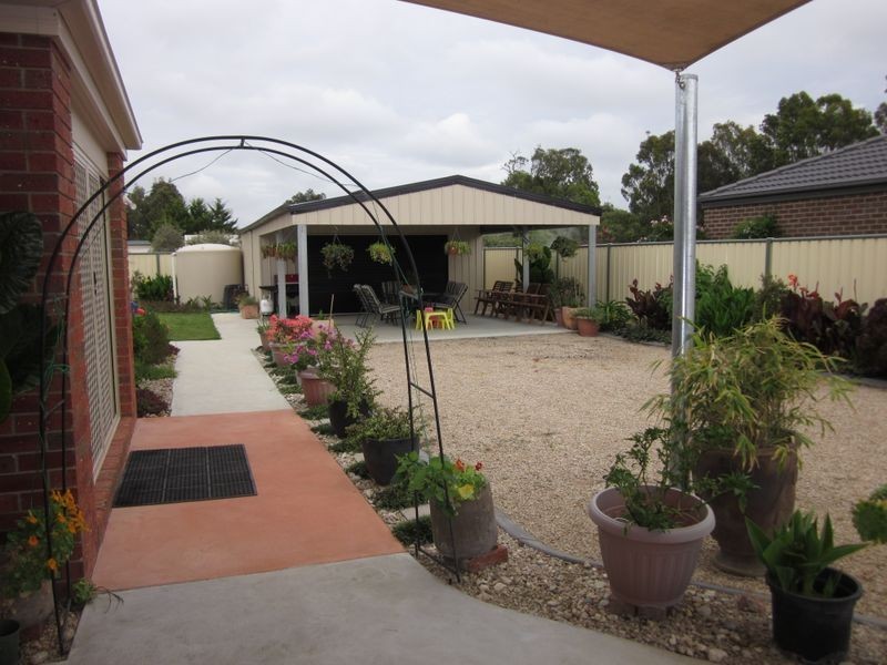 6 Neilson Court, Stratford VIC 3862