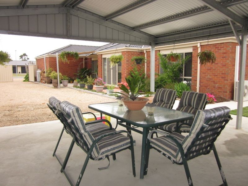 6 Neilson Court, Stratford VIC 3862
