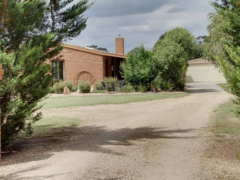 32 Redbank Road, Stratford VIC 3862
