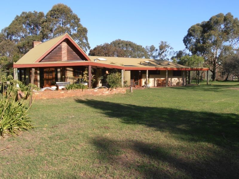 24 Boyces Road, Seaspray VIC 3851