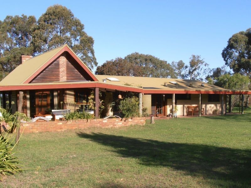 24 Boyces Road, Seaspray VIC 3851
