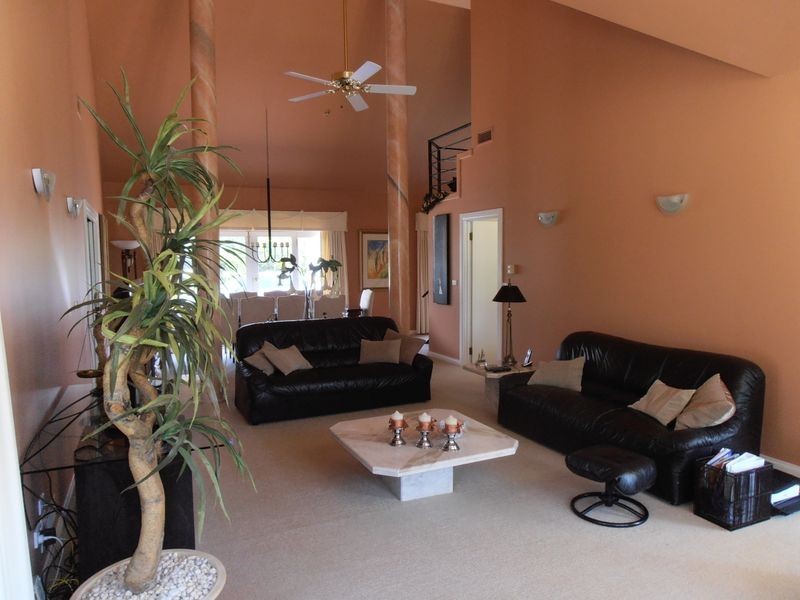16 Rhodes Drive, Sale VIC 3850