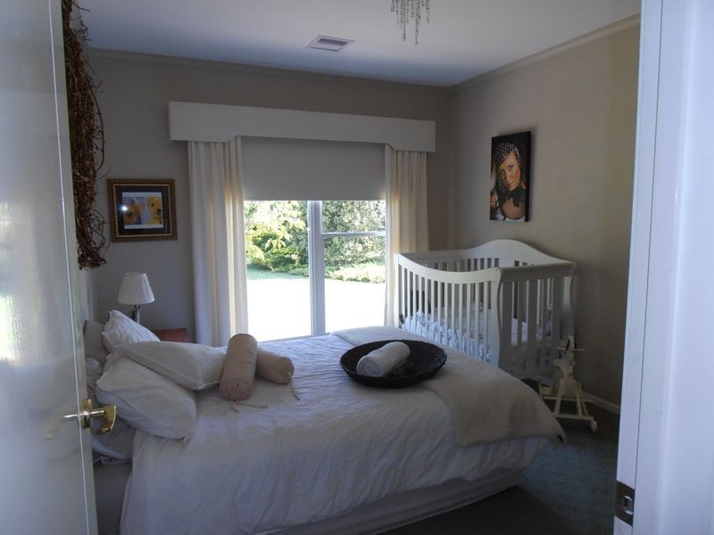16 Rhodes Drive, Sale VIC 3850