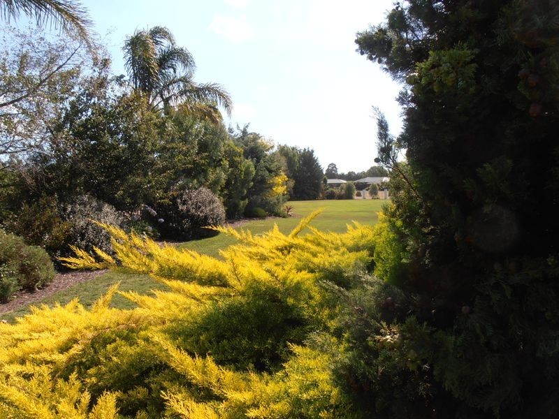 16 Rhodes Drive, Sale VIC 3850