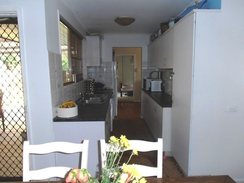 43 Gibsons Rd, Sale VIC 3850
