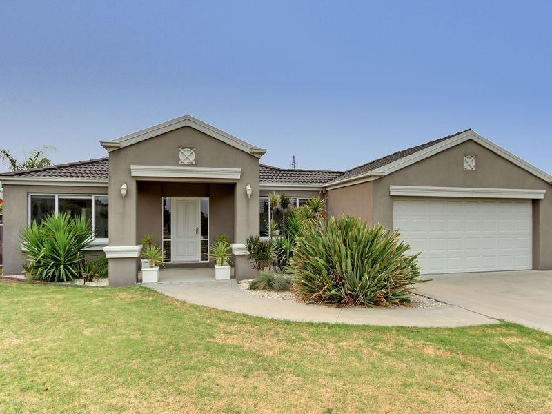 8 Krista Court, Sale VIC 3850