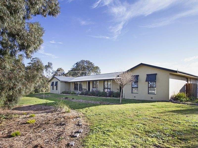 21 Thomson Street, Stratford VIC 3862