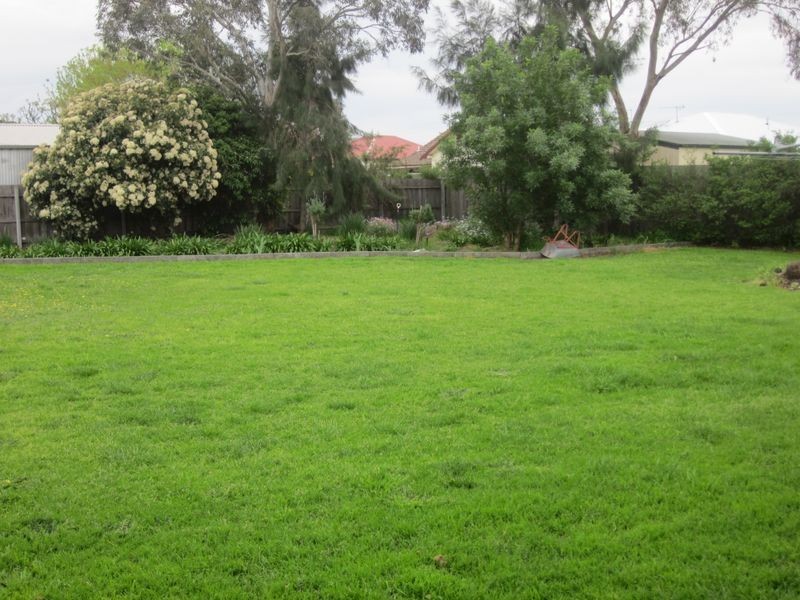 21 Thomson Street, Stratford VIC 3862