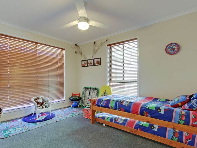 10 Vaughan Street, Stratford VIC 3862