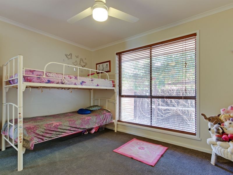 10 Vaughan Street, Stratford VIC 3862