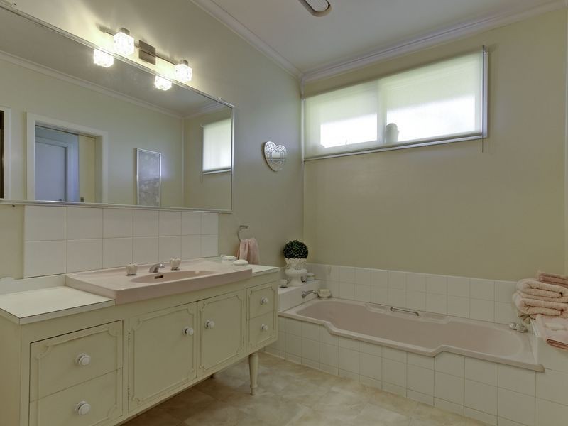 12 Turnbull Street, Sale VIC 3850