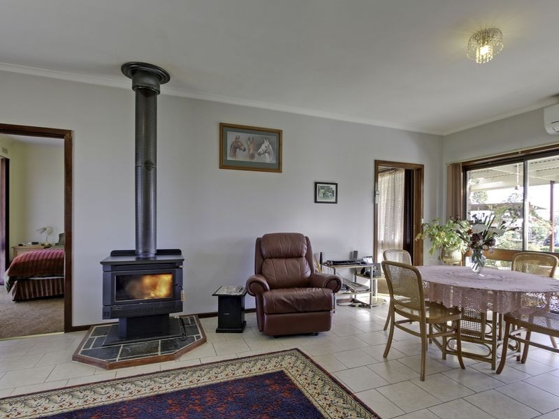 37 Sandhill Road, Stratford VIC 3862