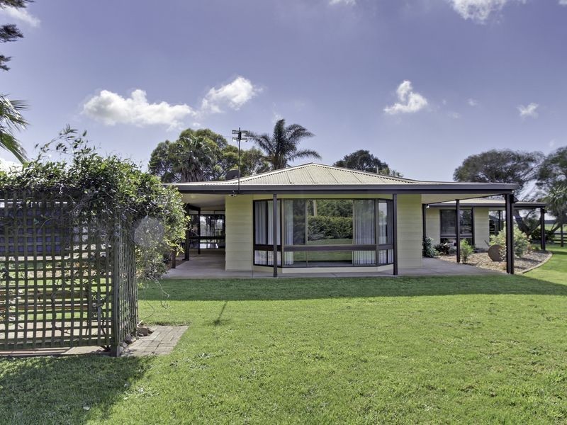 6 Chinamans Lane, Sale VIC 3850