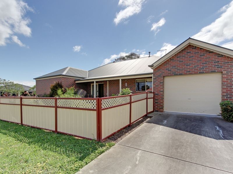 40 Mark Ave, Sale VIC 3850