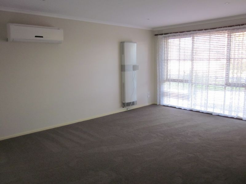 71 Montgomery Street, Sale VIC 3850