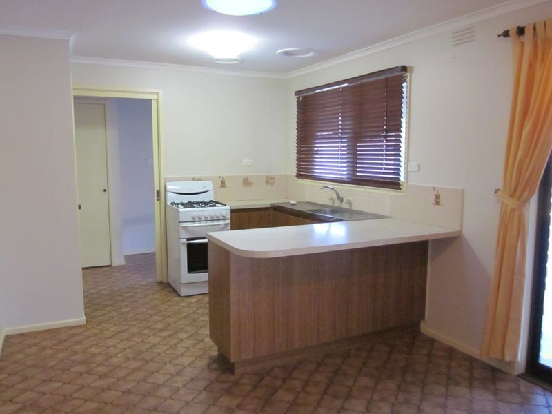 71 Montgomery Street, Sale VIC 3850