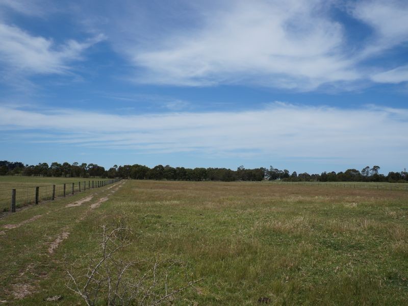 CA 43 45 5 Back Maffra Road, Sale VIC 3850