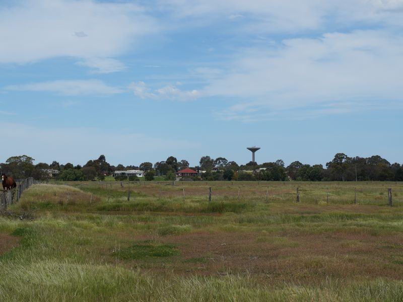 CA 43 45 5 Back Maffra Road, Sale VIC 3850