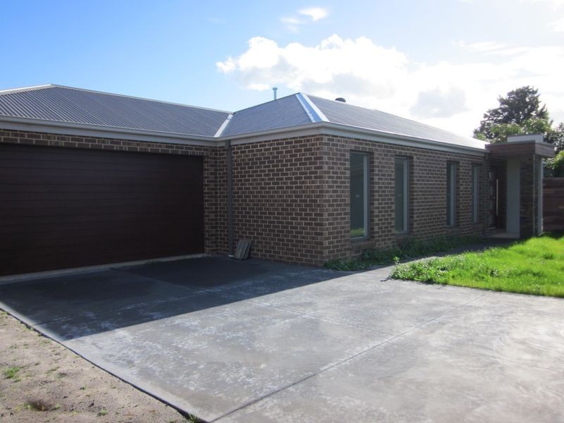 2/4 Birch Place, Sale VIC 3850