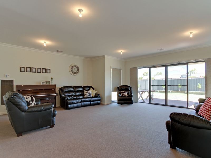 4 Mount View Road, Wurruk VIC 3850
