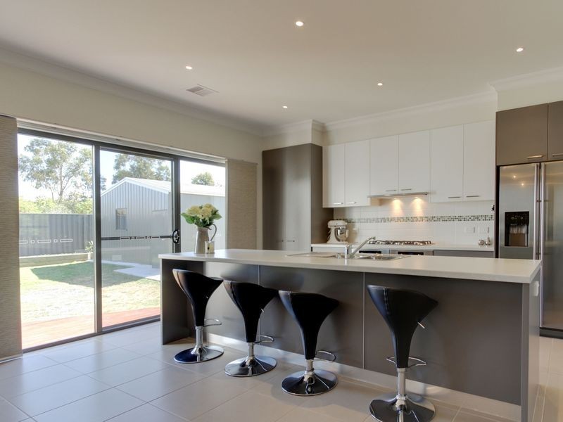 4 Mount View Road, Wurruk VIC 3850