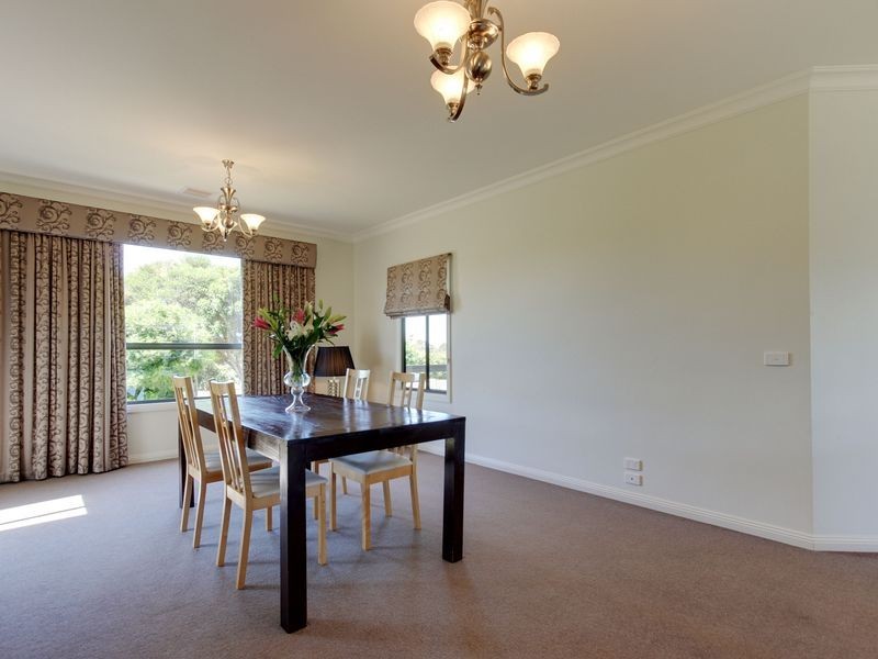 4 Mount View Road, Wurruk VIC 3850