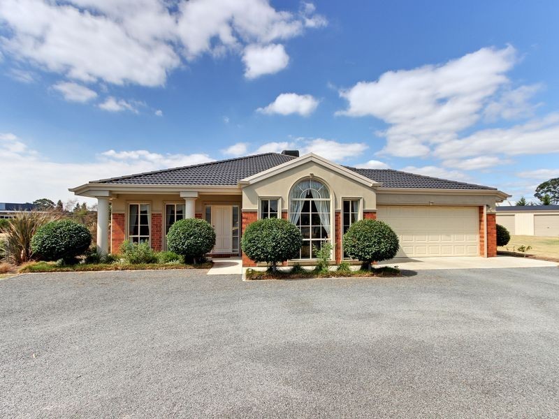 20 Rhodes Drive, Sale VIC 3850