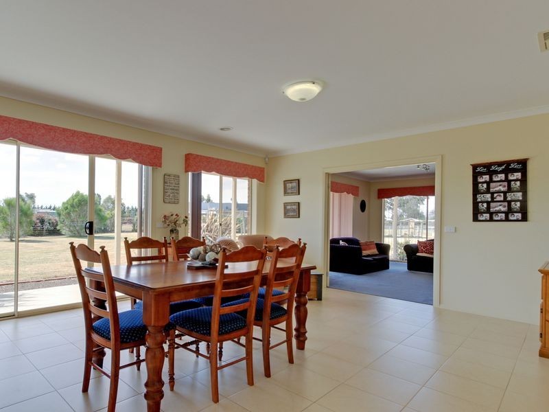 20 Rhodes Drive, Sale VIC 3850