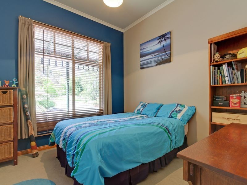26 Thomson Street, Stratford VIC 3862