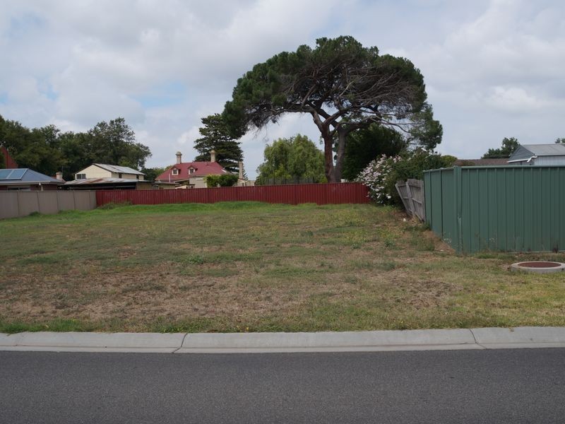 2 Krista Court, Sale VIC 3850