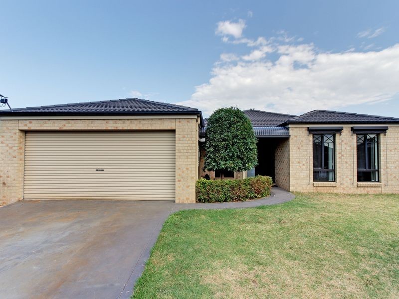 4 Blanks Court, Wurruk VIC 3850