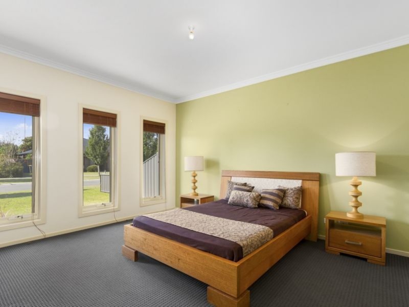 35 Dryden Place, Sale VIC 3850